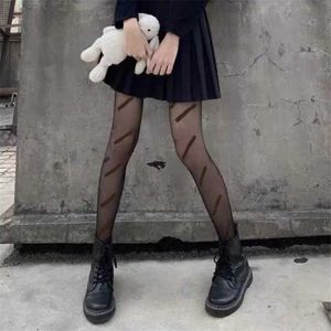 new Designer Paris Letters silk stockings textile Fashion Tights Sexy Lace Lady breathable Socks Hollow Mesh Thin Women person1855