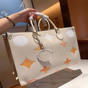 Lyxdesigner tygväskor mode shopping väskor stor kapacitet tryckta handväskor högkvalitativa tygväskor blomma präglade handväskor klassiska axelväska koppling väskor