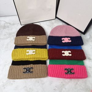6Styles Classic Designer Autumn Winter Solid Color Beanie Hats Mens Womens Fashion Brand Letter Skull Caps Warm Wool Knitted Cap Christmas Gift