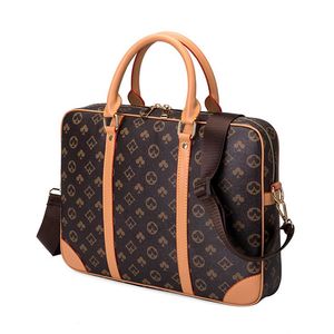 2022 Designer Men Axel portfölj svart brun läder handväska lyxig affärsman bärbar väskor messenger väskor 3 färg med damm B277G