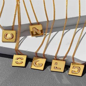 deli kedjor 14k guldhalsband för kvinnor celi saijia diamant 26 brev kvinnliga likgiltighet Eglish Square Pendant clavicle chain cel288h