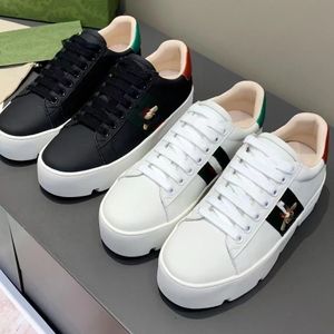 Women's ACE embroidered platform sneakers bee Casual Shoes Italy Luxury Gold White Green Red Stripe Trainers Walking Sports Ace Sneakers Hiking Footwear 04