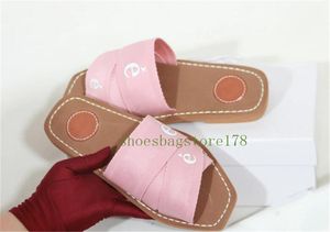 New Slippers Branded Women Woody Mules Flat Slipper Designer Lady Lettering Fabric Outdoor Leather Sole Slide Sandal size 35--42