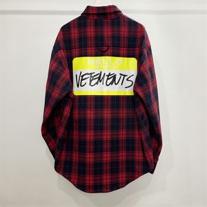 Мужские повседневные рубашки 2023 Hello My Name Is Vetements Рубашка Мужчины Женщины Качественная винтажная фланелевая клетчатая рубашка с длинными рукавами и буквенным принтом 230912