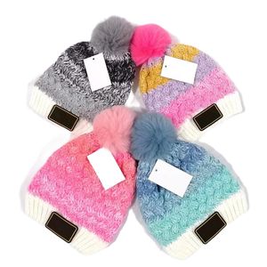 Pojkar flickor designer stickad hatt barn söt fluff mössor barn varma hattar pom pom vinter barn gradient beanie