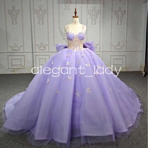 Flieder-Lavendel-Prinzessin-Quinceanera-Kleider, luxuriöses Schmetterlings-Schleppe-Korsett mit großer Schleife am Rücken und ohne Knochen für den Abschlussball ab dem 15. Jahr