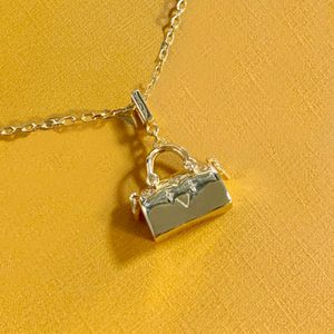 Damen-Designer-Schmuck, Marken-Buchstaben-Halsketten-Anhänger für Frauen, Kupfer-Schmuck, Mädchen, Hochzeit, Urlaub, Geschenk für Partys, Silber-Gold-Kette, Charm-Kristall-Halskette