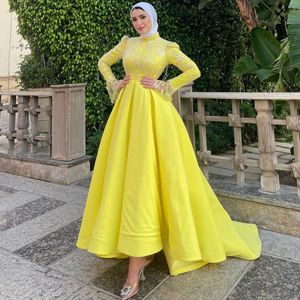Squisito asimmetrico una linea abiti da ballo in rilievo paillettes abito da sera musulmano piega raso arabo Dubai abito formale per occasioni speciali