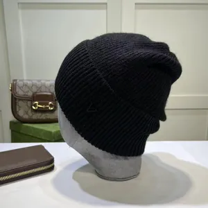 Top Caps Tasarımcı Lüks Kapaklar Kadınlar İçin Knited Şapka Tasarımcılar Erkek Kova Şapkası Lüks Şapkalar Kadın Beyzbol Kapağı Casquette Bonnet