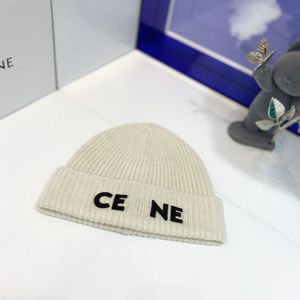 CAPS 2023 Fashion Beanies Designer Män Kvinnor Designar stickade hattar Fall Woolen Cap Letter Jacquard Unisex Letter Leisure Hat Outdoor