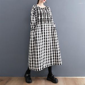 Casual Dresses 2023 Arrival Black White Plaid Long Sleeve Fashion Spring Dress Korea Style Street Women Autumn Midi