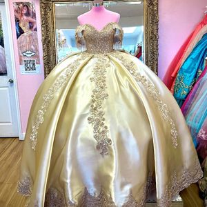 Mexican Gold Shiny Quinceanera Dresses Beads 3D Flower Applique Birthday Princess Formal Ball Gowns Vestidos XV Anos 15