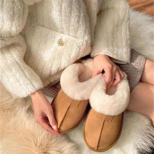 Pantofole in pelliccia per le donne che indossano stivali da neve con punta integrata in pelliccia Novità Inverno 2023 Pantofole in cotone caldo da un piede