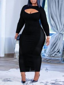 زائد الفساتين الحجم للنساء الخريف الأسود متوسط ​​طول خطوة واحدة مزاج ركاب ألوان صلبة شبكية ملابس النساء