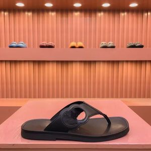 Men interlocking G Sandals men's slippers slides solid color Black leather sandal with strap Buckle closure Mens slippers fashion designer beach slipper