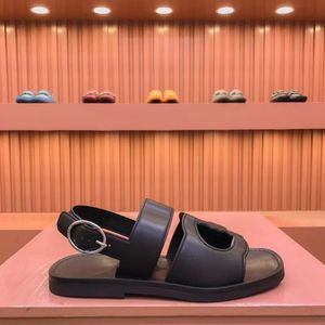 Men interlocking G Sandals men's slippers slides solid color Black leather sandal with strap Buckle closure Mens slippers fashion designer beach slipper 05