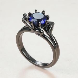 Fedi nuziali Punk Maschio Femmina Ciondolo in cristallo blu 14KT Oro nero per donna Uomo Anello di fidanzamento vintage con zircone rotondo