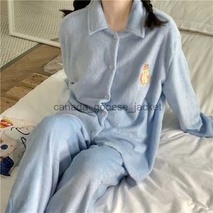 Salotto da notte da donna QWEEK Pigiama da donna Set da camera da letto Tinta unita Pigiama di flanella ricamato Pigiama coreano ampio e comodo con colletto rovesciato Carino 211111L230913