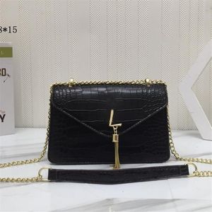 2023 Luxus Designer Handtasche Umhängetasche Marke Naht Leder Damen Metallkette Clamshell Messenger Mehrere Farben Kettentaschen FAC283M