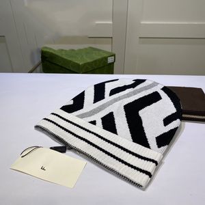 Neue Designer-Strickmütze für Herren und Damen, modische Beanie-Urinal-Mütze, warme Wintermütze für den Winter