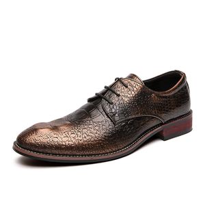 Mens Suede Oxford Shoes Retro Brogue Dress Shoes Classic Business Formal Shoes Man Carving Luxury Designer Shoes For Boys Party Dress Boots