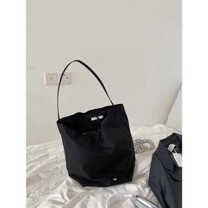 Oversized Real Leather Woman Bag Luxury Lady Travel Tote Shoulder Bags 35cm Roomy Handbag Fashion Commuting Bag