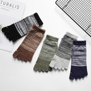 Herren Socken 5 Paar Retro Casual Fünf-Finger Für Männer Mode Harajuku Zehensocke Frühling Herbst Atmungsaktive Baumwolle Glücklich mit Zehen