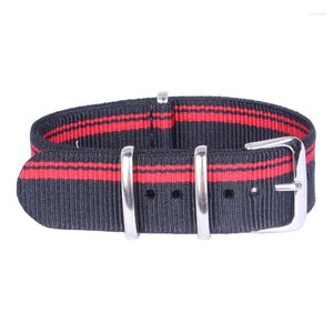 Assista Bandas Atacado 22mm Cambo Stripe Vermelho / Preto Gents Sports Fabric Nylon Watchbands Strap Acessórios Fivela Cinto 22mm