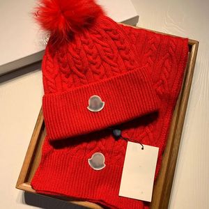 Setler Moda yün trend şapka eşartı set üst lüks sacoche şapkalar erkek ve kadın moda tasarımcısı şal kaşmir eşarpları kış yusufçukları için uygun eldivenler eşarplar