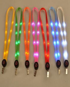 LED Light Up Lanyard Key Chain ID Keys Holder 3 -lägen blinkande hängande rep 7 färger 100 st OOA38142639033 ZZ