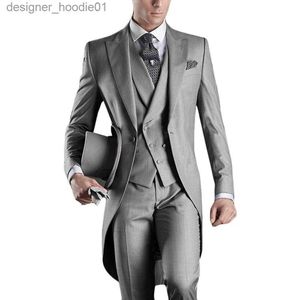 Abiti da uomo Blazer Nuovo arrivo Nero/Bianco/Grigio/Grigio chiaro/Viola/Borgogna/Blu Frac Groomsmen Uomo Abiti da festa di nozze (giacca + pantaloni + gilet + cravatta) NO 2169 L230914