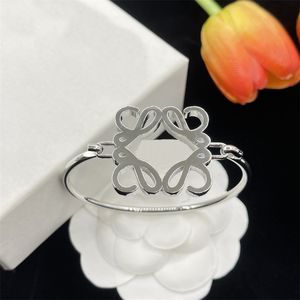 Luxury Designer Silver Bracelet Jewelry Womens Mens Fashion Bracelets For Women Alloy Jewellery Chain Bangle Gifts Wedding Party Ornaments