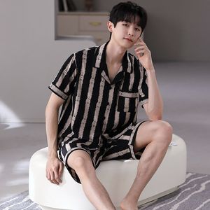 Masculino sleepwear verão masculino seda cetim pijama conjunto 4xl homens sleepwear masculino estilo moderno macio confortável noite masculino pijamas curto terno pijamas 230914