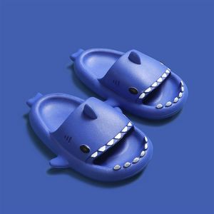 China marca sandália azul estéreo tubarão eva trato frio chinelos das crianças verão casa da criança pai-filho deslizamento macio baby258p