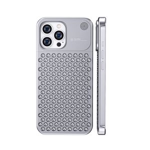 علبة الهاتف الفاخرة للمعادن المجوفة للألومنيوم لجهاز iPhone 13 12 14Pro Max 14Plus العطر غطاء تبديد حرارة بدون حافة