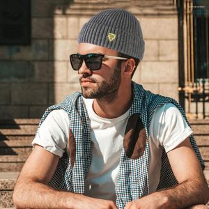 Berets Tricô Chapéu Headwear Elegante Brimless Beanie Chapéus Para Casais Cor Sólida Malha Com Logotipo Impressão Outono Inverno