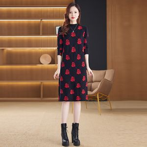 Plus Size floreale nero maglione abiti a maniche lunghe 2023 donne designer O-Collo modello sottile lavorato a maglia maglione abito autunno inverno moda morbido caldo signora carino abiti midi