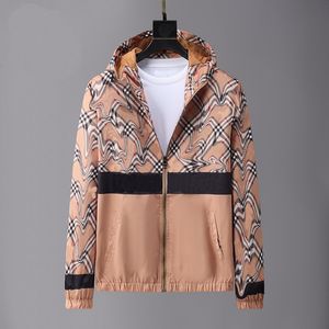 2023 Designer Mens Jacket Spring och Autumn Windrunner Tee Fashion Hooded Sports Windbreaker Casual Zipper Jackets kläder M-3XL