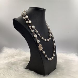 Modedesigner halsband lyxiga smycken lång hänge tröja halsband klassiska stjärnstjärna strängar elegant pärlkedja dubbel lett318l