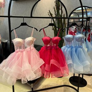 Elegant Tulle Tiered Mini Homecoming Dresses Spaghetti Strap Ruffles Cocktail Party Gown Exposed Boning Vestidos De Novia