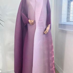 여자 트렌치 코트 미야케 주름 드레스 2023 그라디언트 컬러 스플 라이스 긴 슬리브 레이스 업 느슨한 패션 디자인 감각 코트