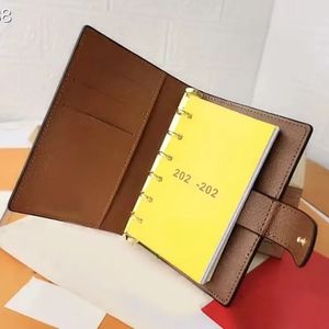 デザイナーNot Book Notepad Luxury Business Card Holder Tickler File WordPad Leatherルーズリーフノートブックハイエンドメモ帳会議覚書10*12cm