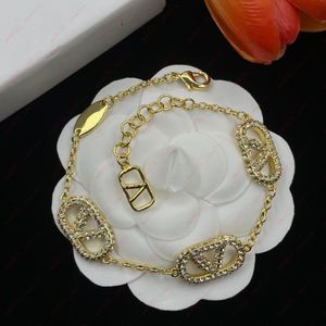 golden Bracelet, Designer jewelry Fashion ladies Alphabet Embed Zircon bracelet full, wedding, bride, banquet, party, gift