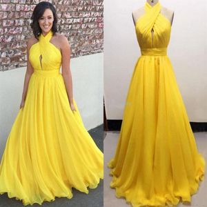 Yellow Plus Size Chiffon Long Evening Dresses Halter Pleated Flowy Floor Length Backless Evening Dresses Formal Gowns237G