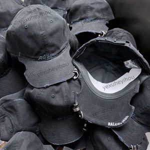 Ny bollkapslar Bollkapseldesigner Balencaigass Paris Baseball Caps Fashion Versatile Casual Duck Tongue Hat Män och kvinnor Fyra Säsong Notch Caps Justerbara fit hattar