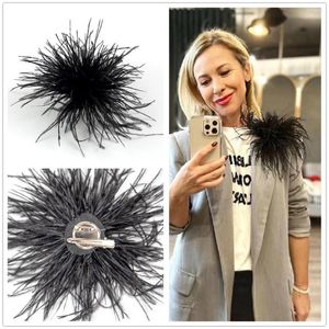 Brooches Natural Ostrich Feather Brooch Black Women Luxury With Plumes Lapel Pins Hair Hat Decoration Jewelry Gift Accessory