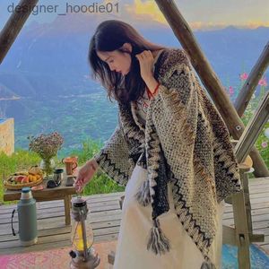 Womens Cape Ethnic Style Cap Shawl Yunnan Tourism Ostrewear Cap Shawl Womenso Uterweare thnicc Apes Offrodamente invanita Ourismo Uterwear Apes Hawlw Osensou Terwearkn Itt