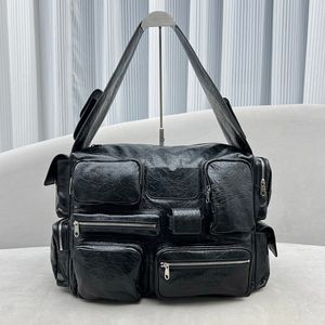 Men Designer Bag Large Shoulder Bag Fine Grain Sheep Leather Man Tote Bag Multiple Pockets Handabg Earphone Bag Card Bag Super Top Mirror Quality Messenger Bags Totes