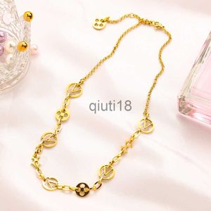 Pendant Necklaces 2023 Fashionable Necklaces Chains 18K Gold Plated Stainless Steel Necklaces Choker Letter Pendant Statement Womens Necklace Wedding Jewelry Ac