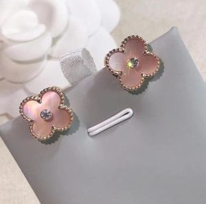 Luxury Designer Stud Earring 4/Four Leaf Clover 18k Gold Plated Jewelry Fashion Charm Women Studs Rostfritt stål Bröllop Julklapp